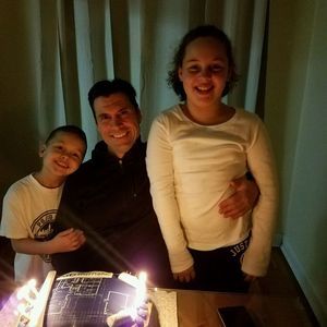 Meet your Posher, Elio